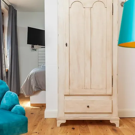 Relitto Boutique Und